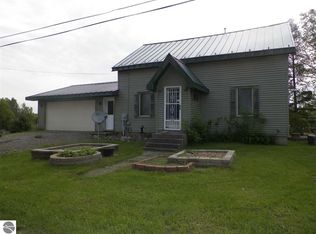 206 Maple St, Tustin, MI 49688