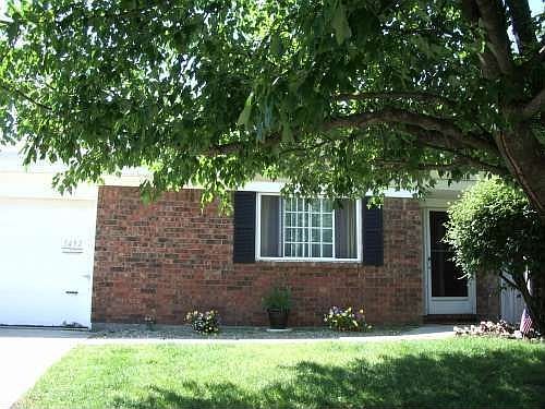 1st image of 5492 Vin Rose Ln