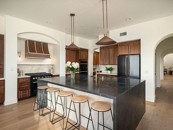 4th image of 1375 Ravean Ct