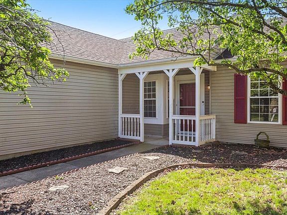 3rd image of 6639 Fallon Ln