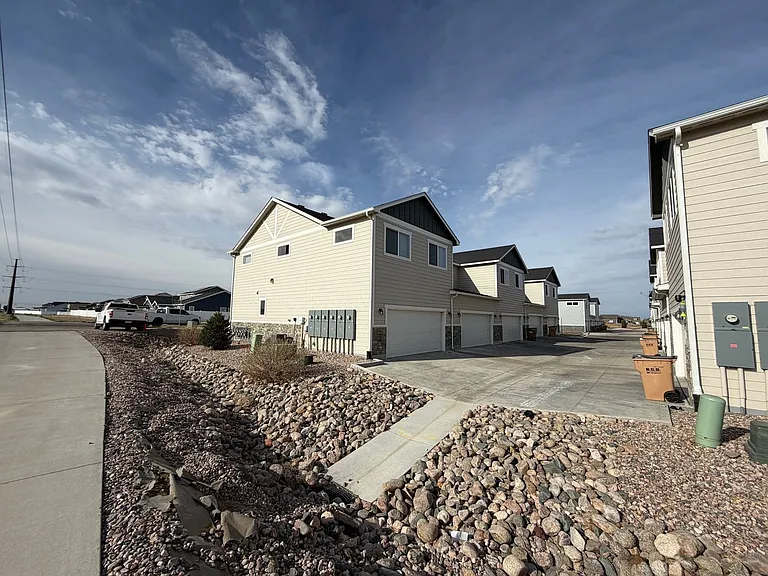 1353 Reynolds St #18E — Photo 26