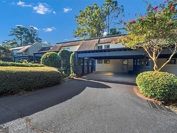 2nd image of 46 Forrest Pl