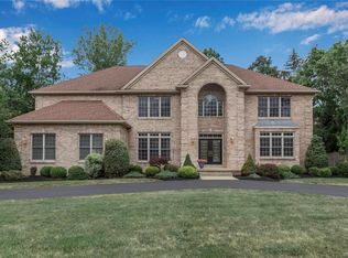 40 Regents Park, East Amherst, NY 14051