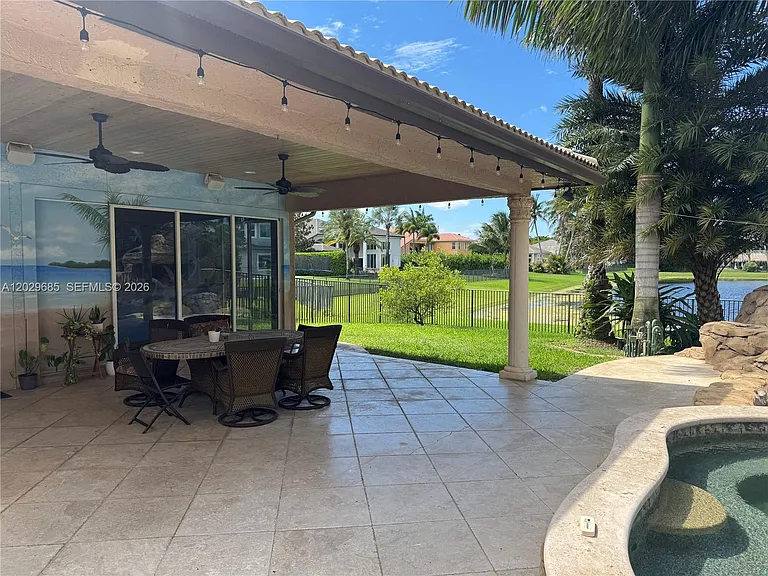 10445 Canterbury Ct — Photo 89