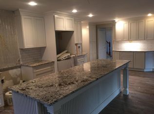 25 Spruce Hollow Dr, Howell, NJ 07731