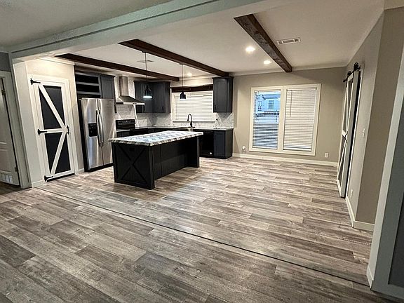 3rd image of 2552 Private Road 300a