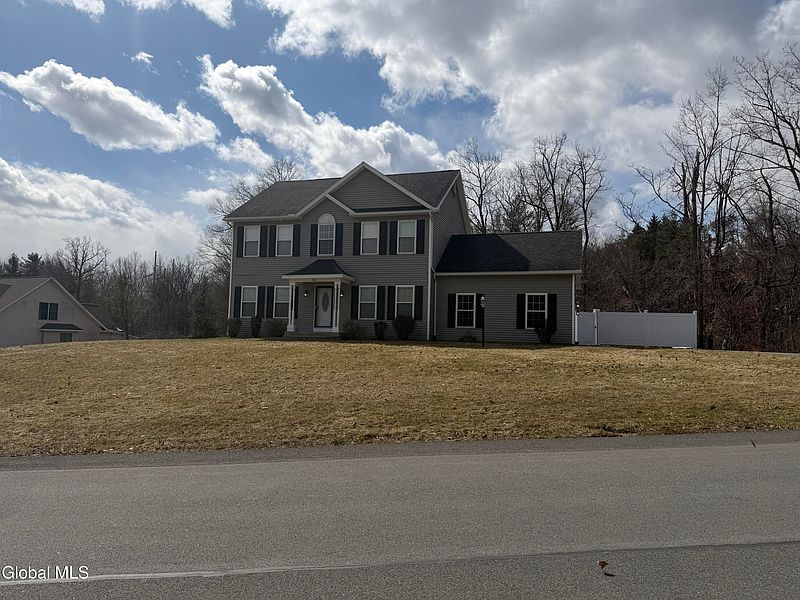 2nd image of 902 Shardon Court