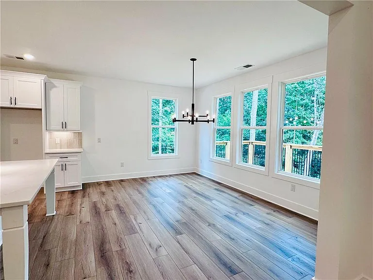 6312 Woodstock Rd — Photo 16