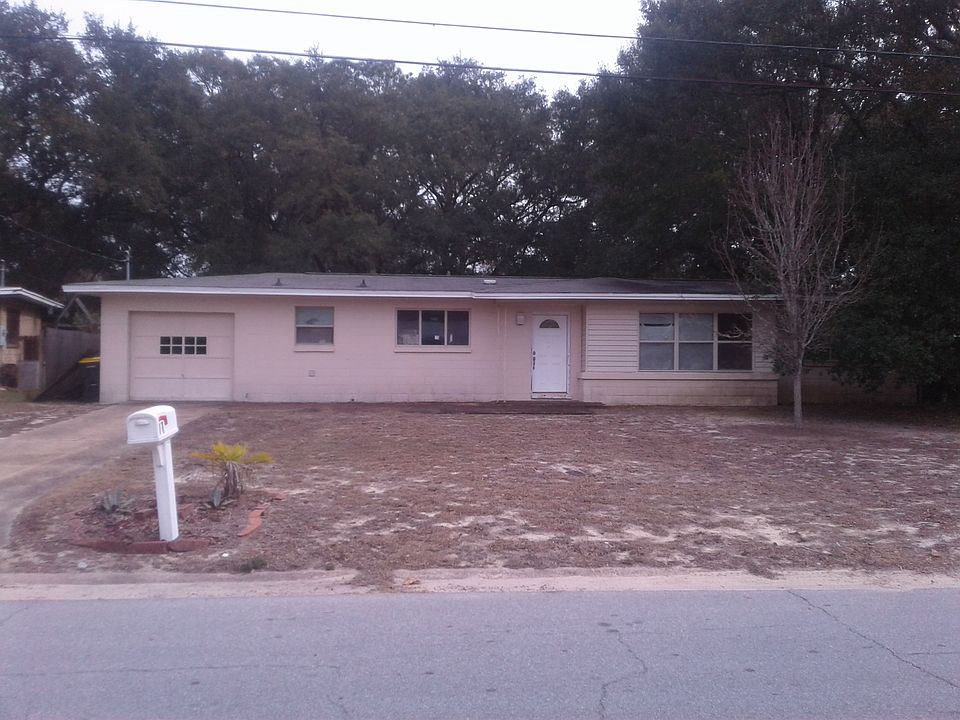 1st image of 17 Waynel Cir