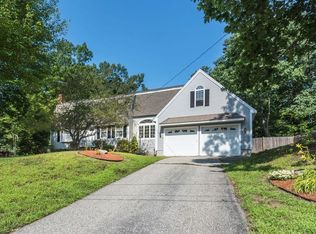 15 Dogwood Dr, Townsend, MA 01469