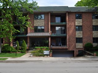 800 E Henry Clay St #102, Milwaukee, WI 53217