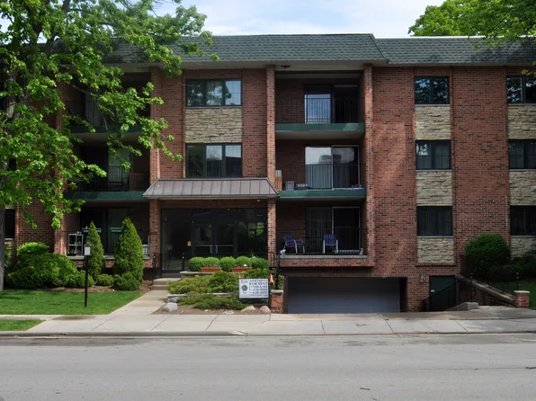 800 E Henry Clay St, Milwaukee, WI