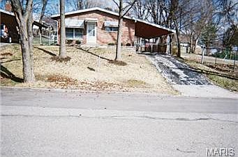 1st image of 2646 Helen Ave