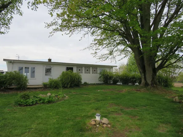 3341 State Road 10 Hwy, Bourbon, IN 46504