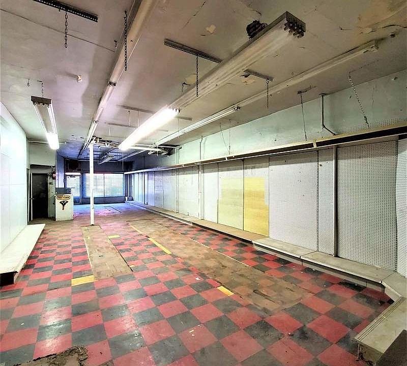 2nd image of 73-04 Metropolitan Ave #123