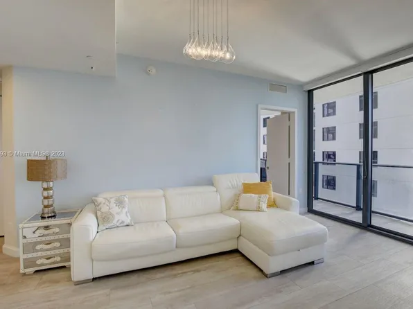 55 SW 9th St Unit 2201, Miami, FL 33130