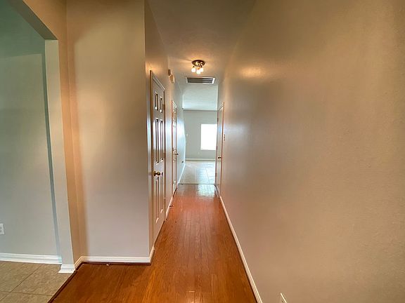 4th image of 6810 Keithwood Cir S