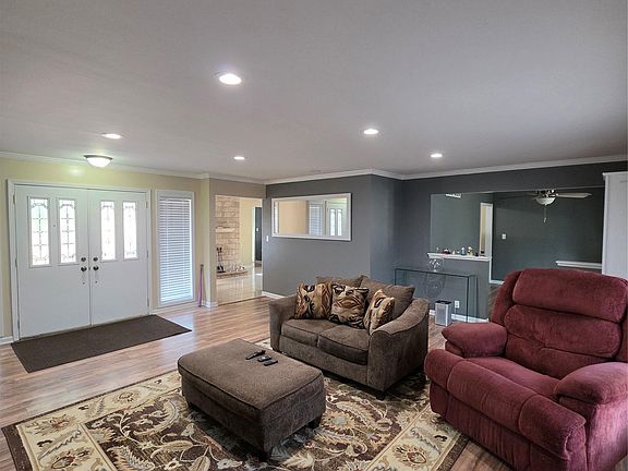 5th image of 3710 Worchester Dr