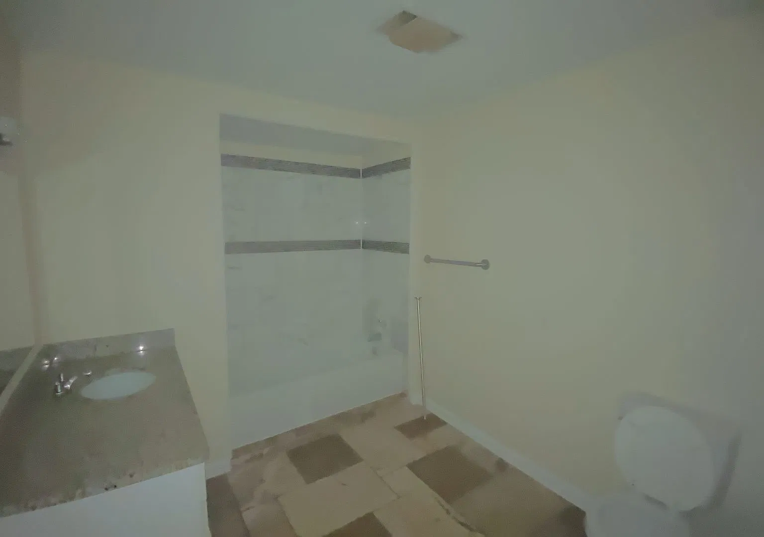 3 bed, 1058 sqft, $1,200 — Photo 3