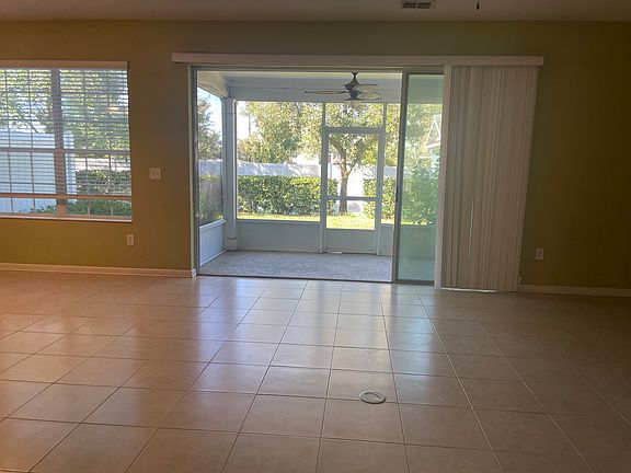 3rd image of 4246 Metron Dr