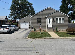 20 Parker Ave, East Providence, RI 02914