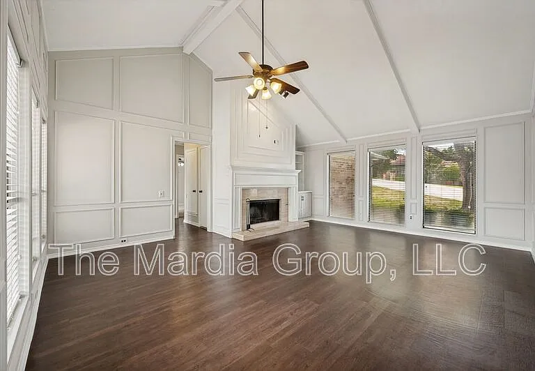 2702 Lookout Pl — Photo 5