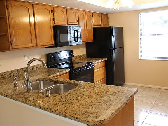 4th image of 503 Meadow Ln #503
