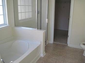 3rd image of 359 Edgemont Ave
