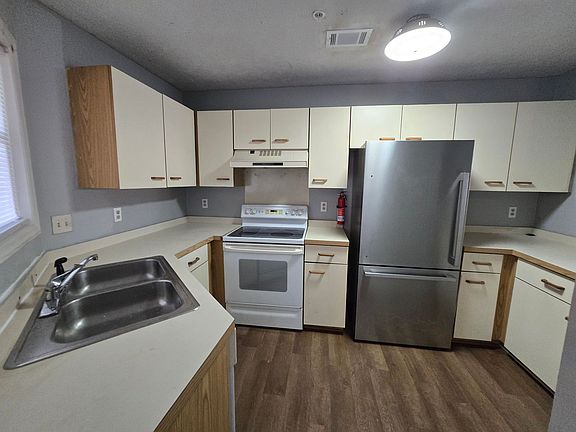5th image of 950-2 Stewarts Creek Dr