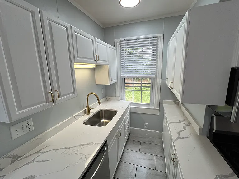 65 Arnold St #2 — Photo 4