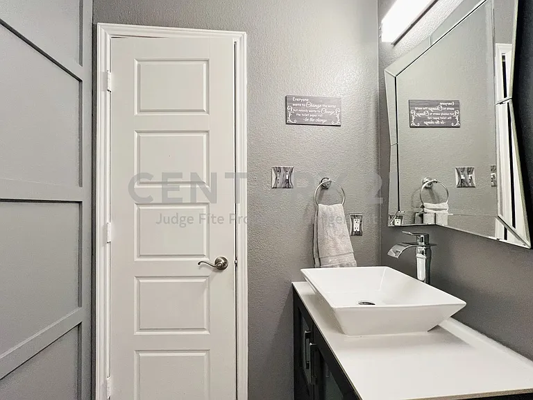 856 Poncho Ln — Photo 12