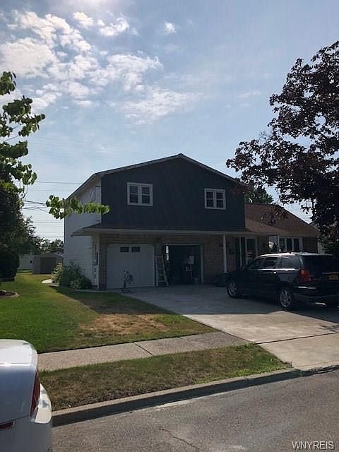 1st image of 231 Willowgrove S