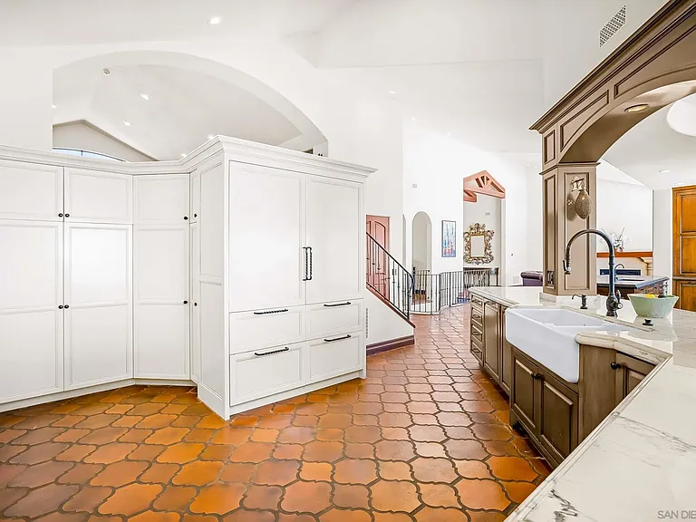 5204 Chelsea St — Photo 42