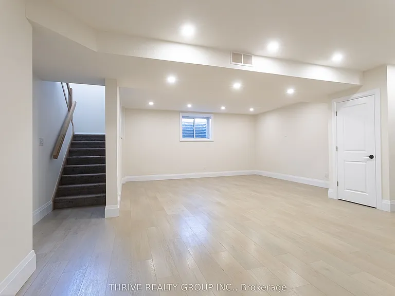 383 Daventry Way #31 — Photo 4