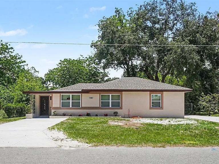 1109 NW 14th Ave — Photo 1