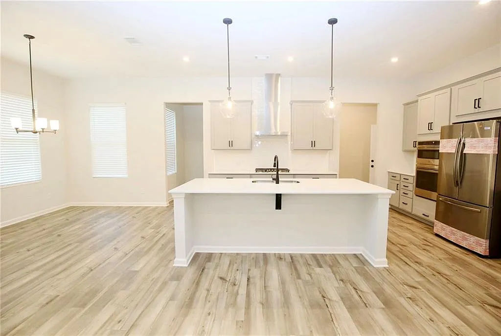 5 bed, 3.0 bath, 2736 sqft, $2,750 — Photo 3