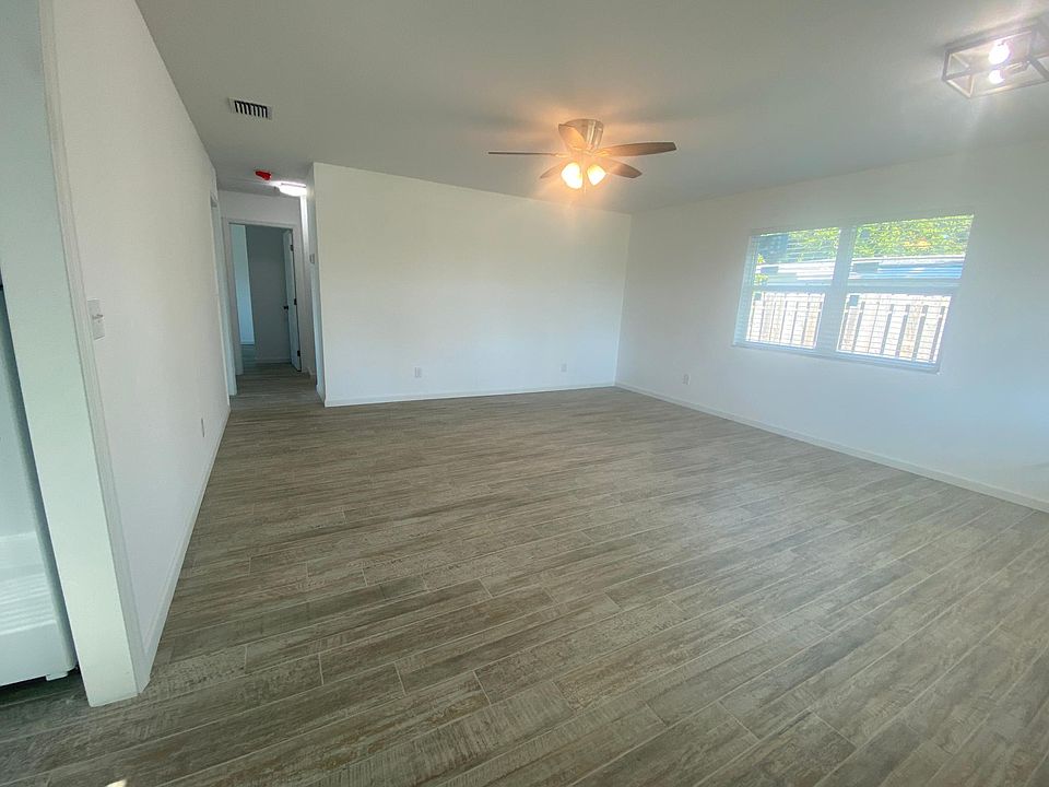 Family/Dining Room