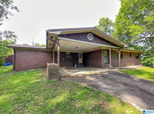 135 Hilltop Dr, Ohatchee, AL 36271