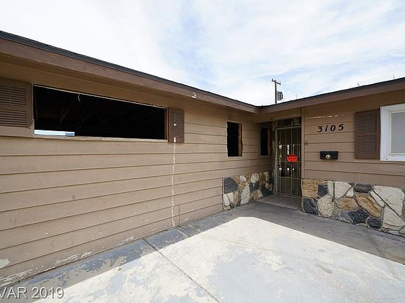 2nd image of 3105 Roseville Way