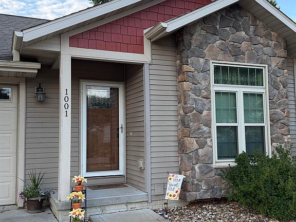 2nd image of 1001 Arbor Trace Dr