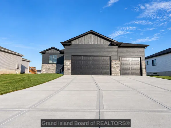 1519 Sagewood Ave, Grand Island, NE 68803