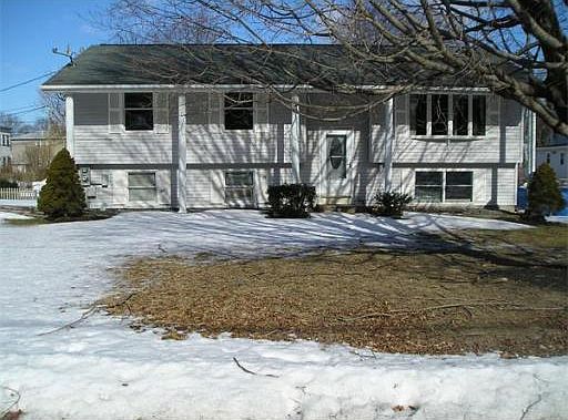 2nd image of 102 Fairbanks Ave