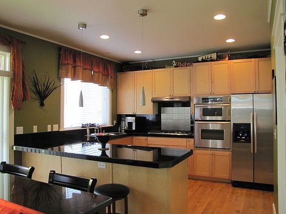 2nd image of 5607 NE 66th Cir
