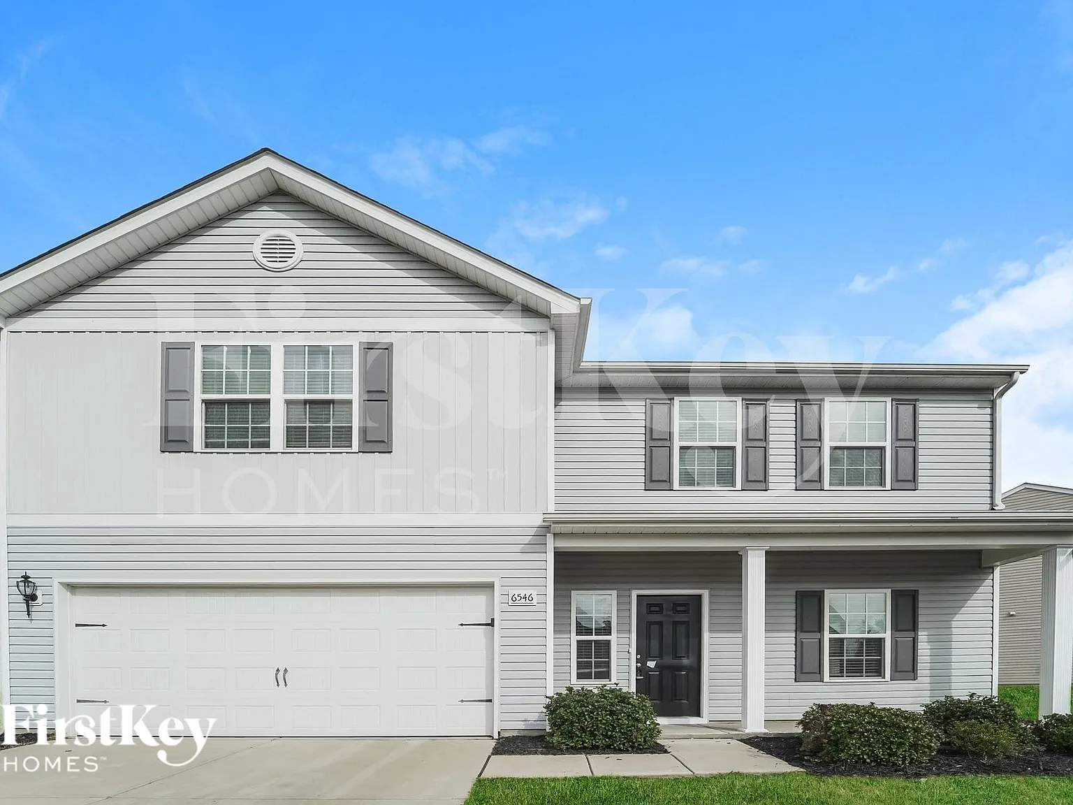 5 bed, 2.5 bath, 2800 sqft, $2,980 — Photo 2