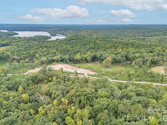 2nd image of 1513 Debutary Rd