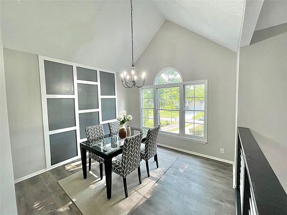 5th image of 4402 Oakleaf Cv