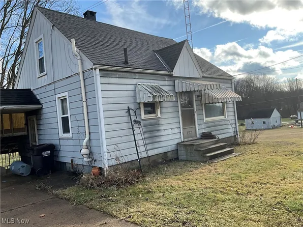 6166 Sherman Church Ave SW, Canton, OH 44706