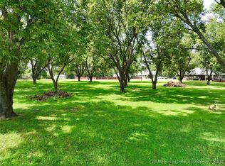 9 N East St, Eufaula, OK 74432