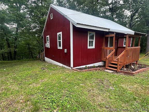 2nd image of 33888 Indian Hills Rd