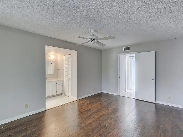 6751 N University Dr #302 — Photo 18